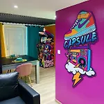 Capsule Forever Young - Jacuzzi - Sauna - Billard - Arcade De Jeux - Netflix & Cinema - Ping Pong Semesterbostad Hastiere-par-dela