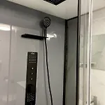 Capsule Forever Young - Jacuzzi - Sauna - Billard - Arcade De Jeux - Netflix & Cinema - Ping Pong Semesterbostad Hastiere-par-dela