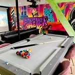 Semesterbostad Capsule Forever Young - Jacuzzi - Sauna - Billard - Arcade De Jeux - Netflix & Cinema - Ping Pong Hastiere-par-dela