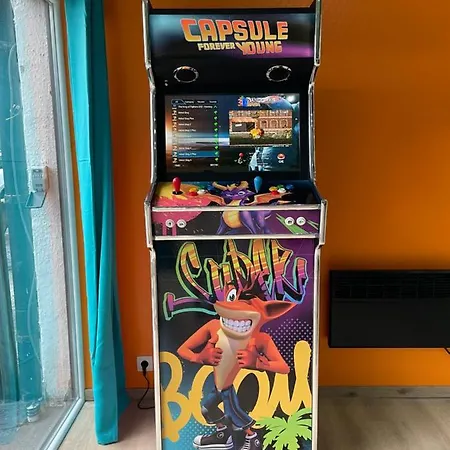 Capsule Forever Young - Jacuzzi - Sauna - Billard - Arcade De Jeux - Netflix & Cinema - Ping Pong Vakantiehuis *