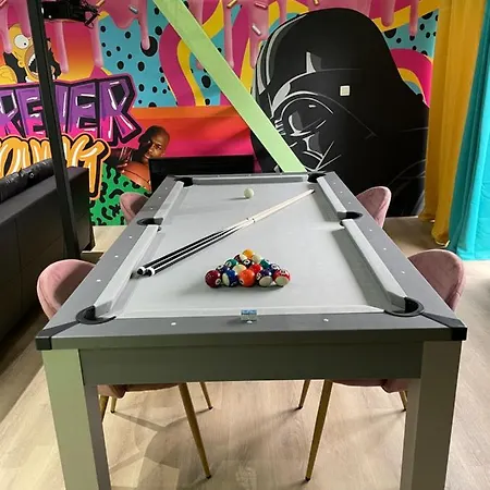 Capsule Forever Young - Jacuzzi - Sauna - Billard - Arcade De Jeux - Netflix & Cinema - Ping Pong 펜션