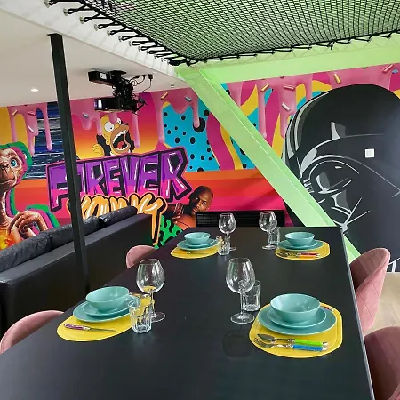 펜션 Capsule Forever Young - Jacuzzi - Sauna - Billard - Arcade De Jeux - Netflix & Cinema - Ping Pong *