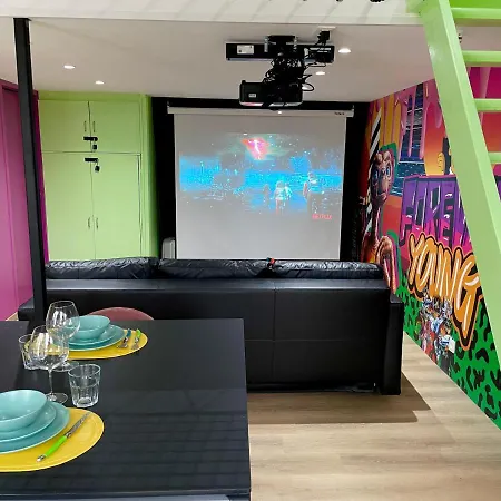 Capsule Forever Young - Jacuzzi - Sauna - Billard - Arcade De Jeux - Netflix & Cinema - Ping Pong 펜션