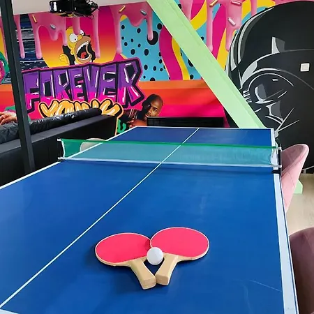 Prázdninový dům Capsule Forever Young - Jacuzzi - Sauna - Billard - Arcade De Jeux - Netflix & Cinema - Ping Pong Hastiere-par-dela