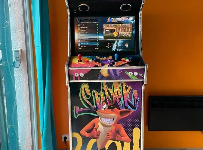 Capsule Forever Young - Jacuzzi - Sauna - Billard - Arcade De Jeux - Netflix & Cinema - Ping Pong Ferienhaus *