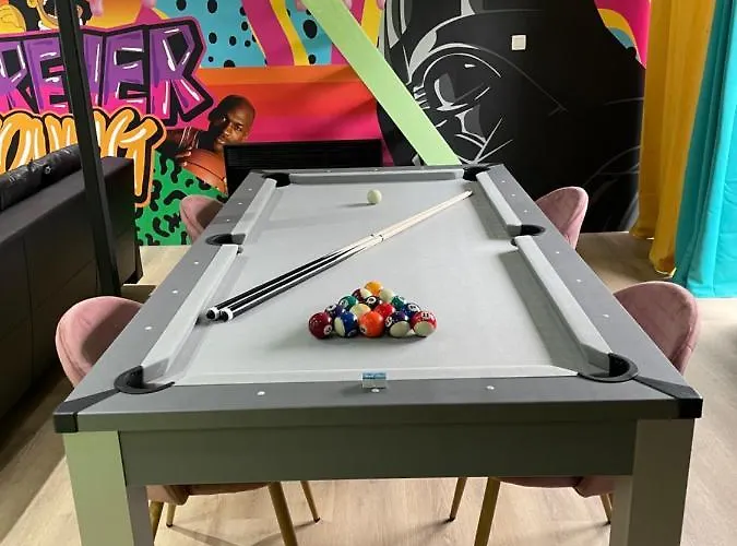 Capsule Forever Young - Jacuzzi - Sauna - Billard - Arcade De Jeux - Netflix & Cinema - Ping Pong Ferienhaus