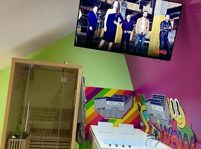 Capsule Forever Young - Jacuzzi - Sauna - Billard - Arcade De Jeux - Netflix & Cinema - Ping Pong Vakantiehuis Hastiere-par-dela