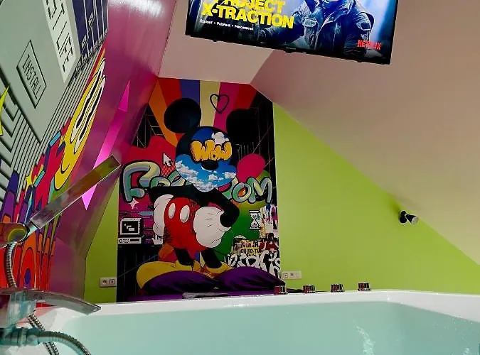 Vakantiehuis Capsule Forever Young - Jacuzzi - Sauna - Billard - Arcade De Jeux - Netflix & Cinema - Ping Pong *
