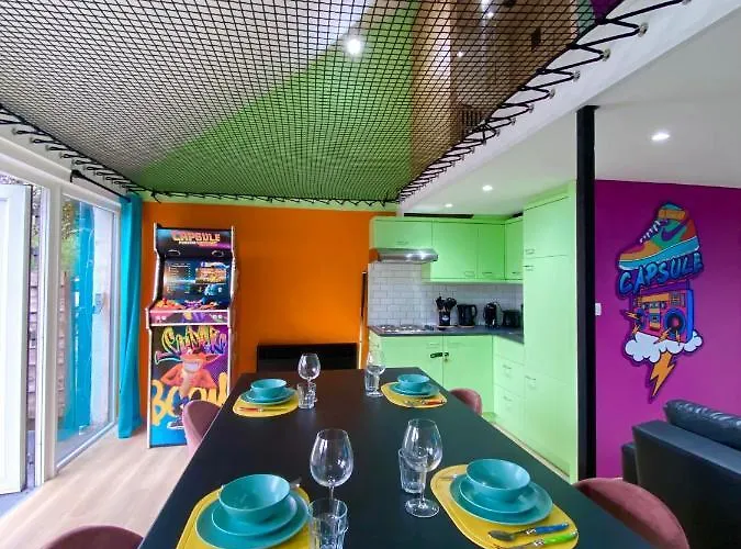 Capsule Forever Young - Jacuzzi - Sauna - Billard - Arcade De Jeux - Netflix & Cinema - Ping Pong Vakantiehuis