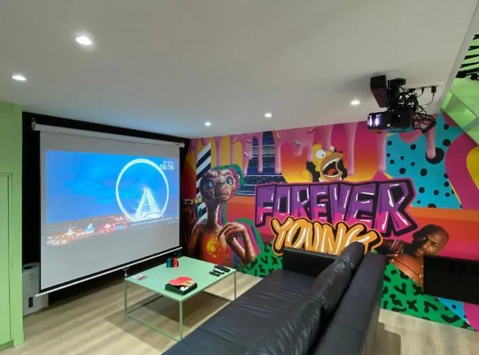 Capsule Forever Young - Jacuzzi - Sauna - Billard - Arcade De Jeux - Netflix & Cinema - Ping Pong Ferienhaus *