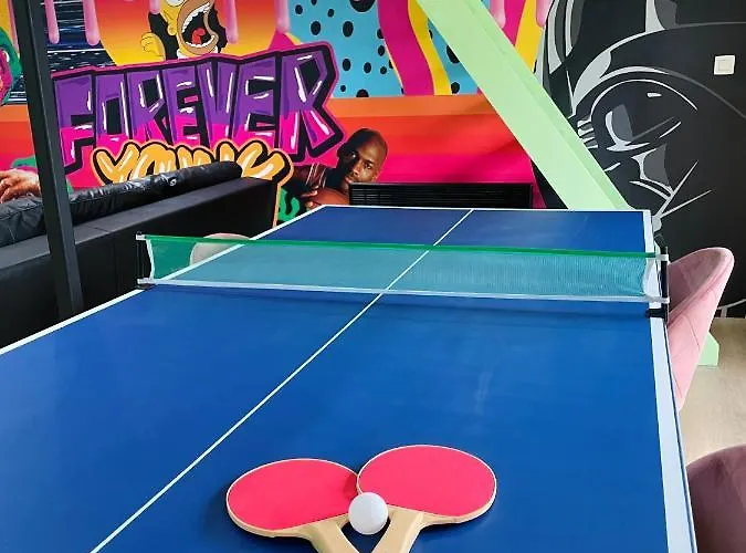 Ferienhaus Capsule Forever Young - Jacuzzi - Sauna - Billard - Arcade De Jeux - Netflix & Cinema - Ping Pong Hastiere-par-dela